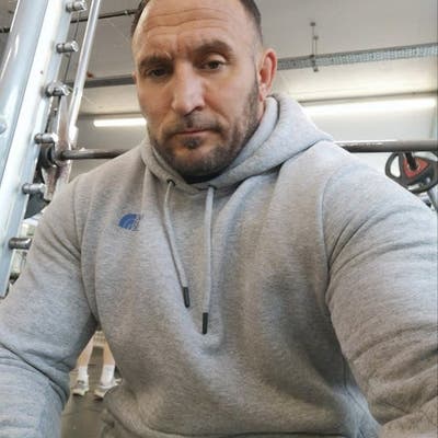 Professional Male seeks a double room Main Photo