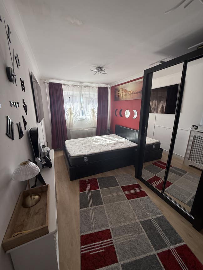 Large Ground Floor Room/Space – All Bills Included Main Photo