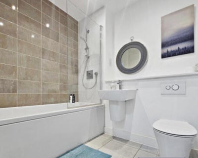 Modern Flat available for rent Main Photo