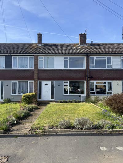 Room in Woodbridge Main Photo