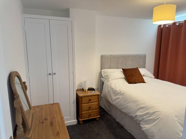 Room in Woodbridge Main Photo