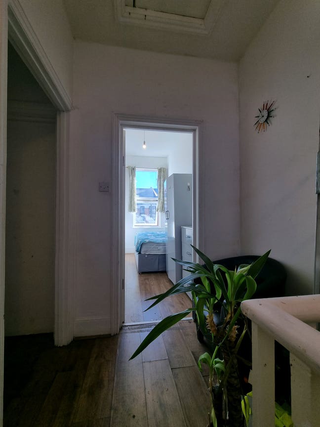 Single Room turnpike lane Haringey north London Main Photo