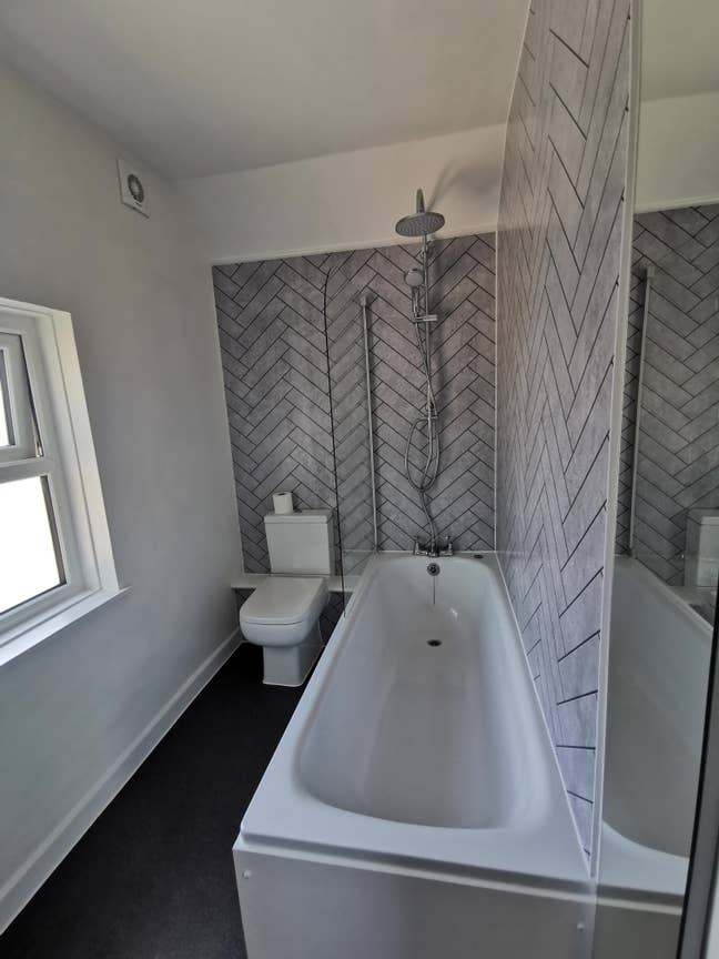 Great Location - Double Room W Ensuite Bathroom Main Photo