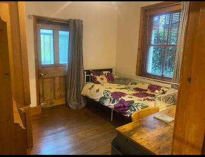 Spacious S I N G L E    R O O M  Friendly Share Main Photo