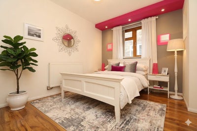 ⚡ Moments to the Elizabeth Line! Room in E16 ⚡ Main Photo