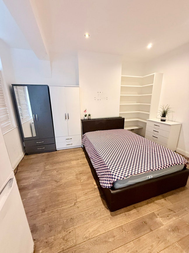  ✨🏠✨ Mordem Rooms in SW16 /All Bills- Dss Welcome Main Photo