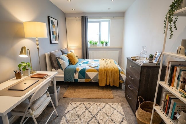 ⚡ 3 MINS TO BANK! Room in Stepney (E1) ⚡ Main Photo