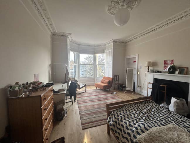 Room Available in Bruntsfield Flat Main Photo