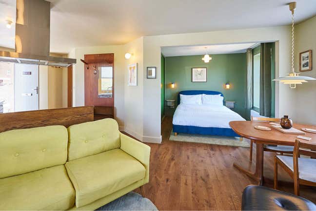 Flat 2, 135 Lewes Road, Newhaven Main Photo