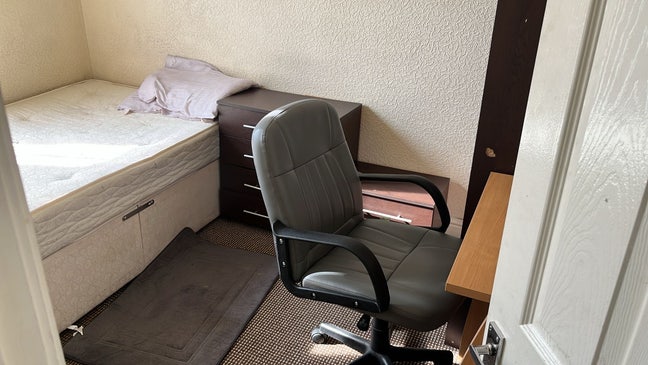 1 Room available in a two bedroom apartment  Main Photo