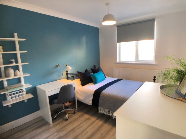 Stylish Room in City Centre with Parking Main Photo