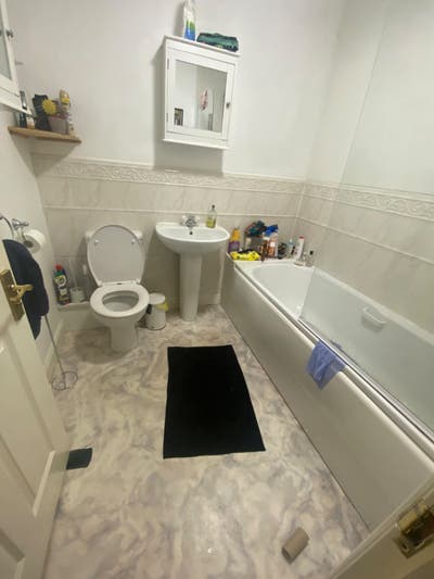 1 room available in a lovely 3 bed house  Main Photo