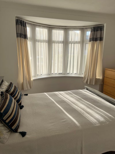 Double Room with Private Shower - Females only Main Photo