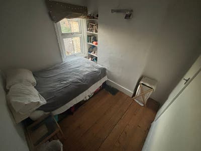 Room in sweet house near the river & green spaces Main Photo