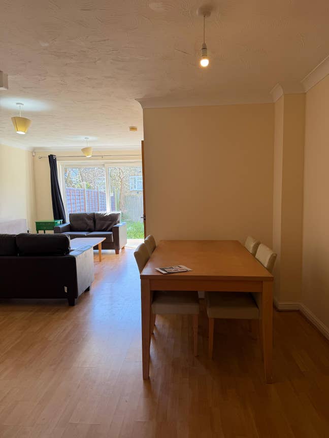 Room in a Shared House, SE14 5RN Main Photo