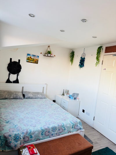 Room available in Walthamstow  Main Photo