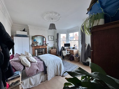 Lovely Double Room Near East Putney Main Photo