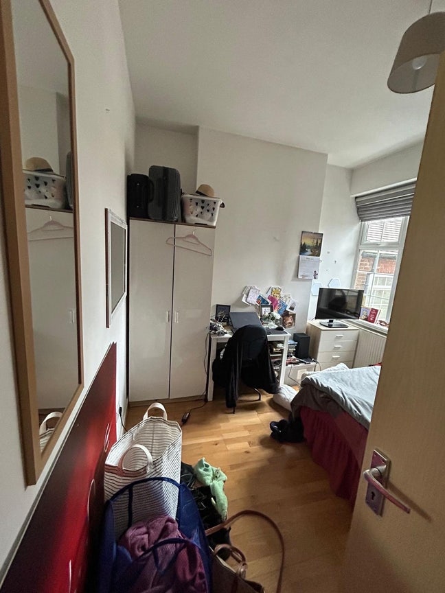 Double room available - females only Main Photo
