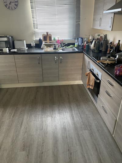 Large Double Room Main Photo