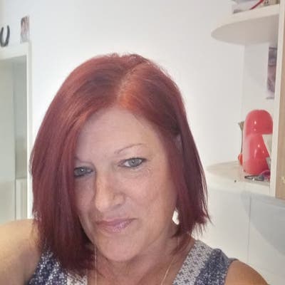 Professional Female seeks a double room Main Photo