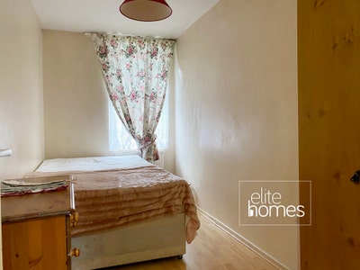 Large Double ROOM to rent in Islington, N1. Main Photo