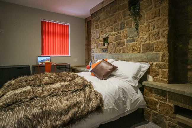 Ensuite Rooms Available 🏡 Warwick Road Main Photo