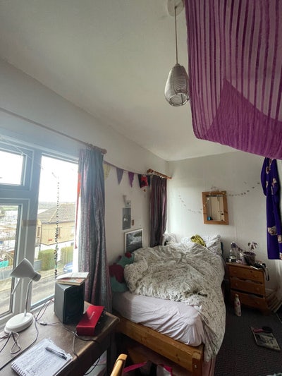 Room available 13th May-13th July Main Photo