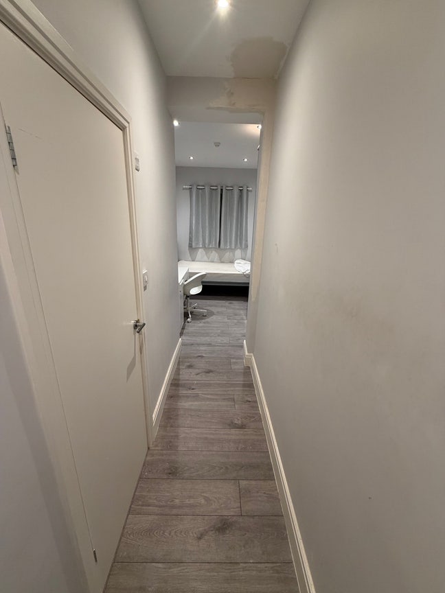 En suite  Main Photo