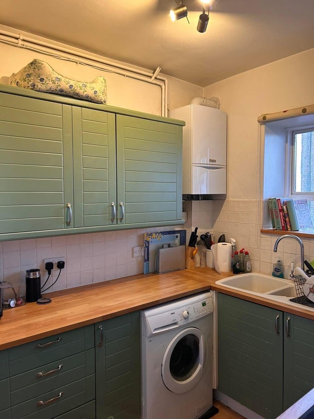 Bedroom Available in Clapham Junction Main Photo