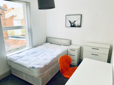 Room in Modern Professional House Share Allerton Main Photo