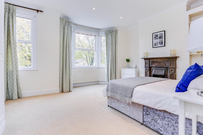 Chiswick Double Bedrooms Main Photo