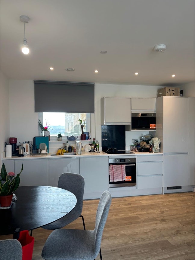 Beautiful en-suite room in a new 2-bed flat Main Photo