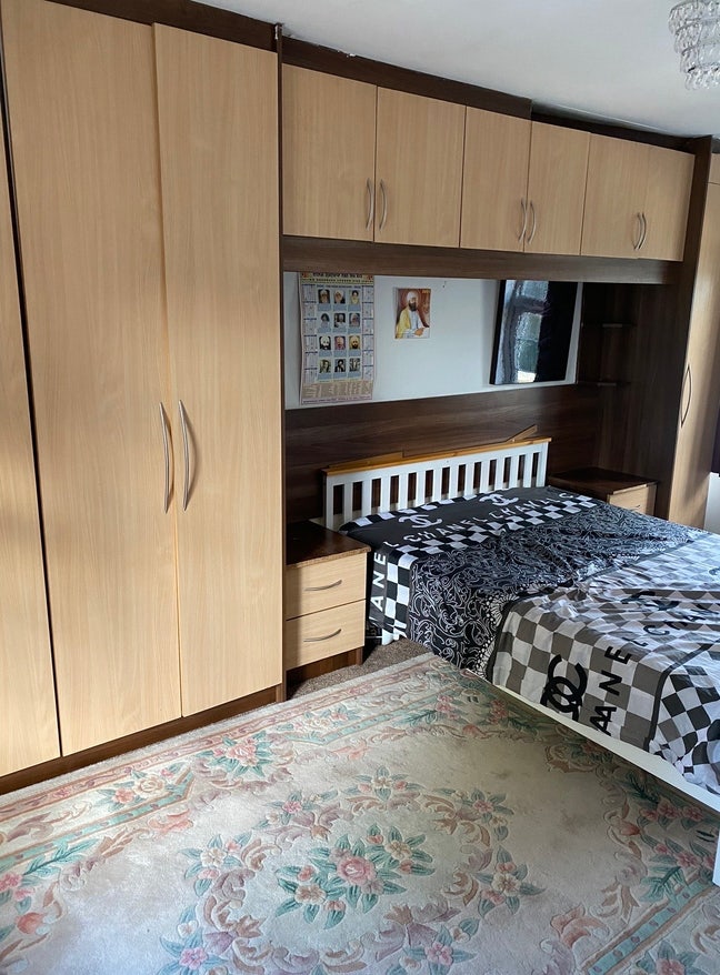 Double Room in Hayes Town Main Photo