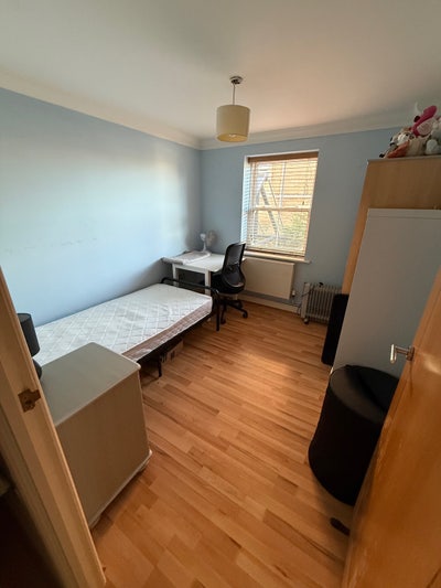 Single Room for rent Main Photo