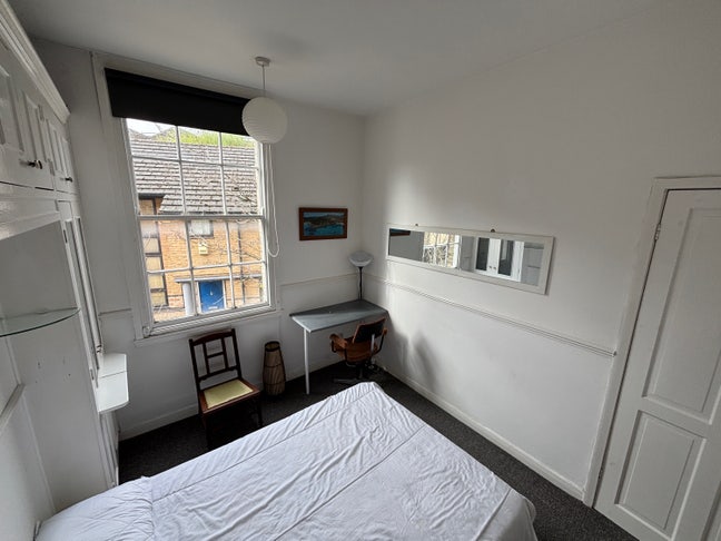 Double room with loads of storage, zone one Main Photo