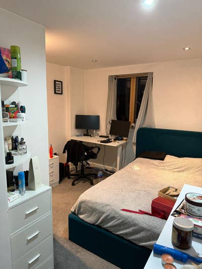 Double Room in Wimbledon inc. bills (Short Let) Main Photo