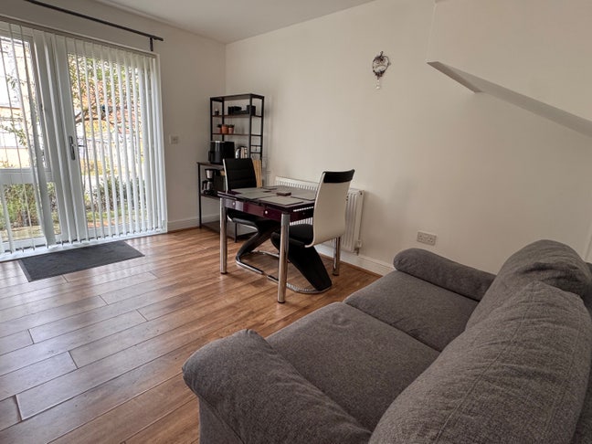 Stunning En-suite in newly renovated house  Main Photo
