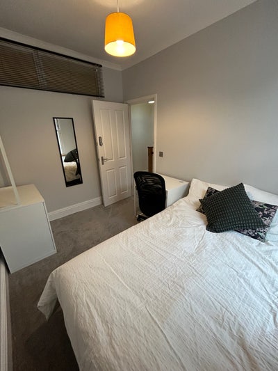 Lovely fully furnished double room  Main Photo