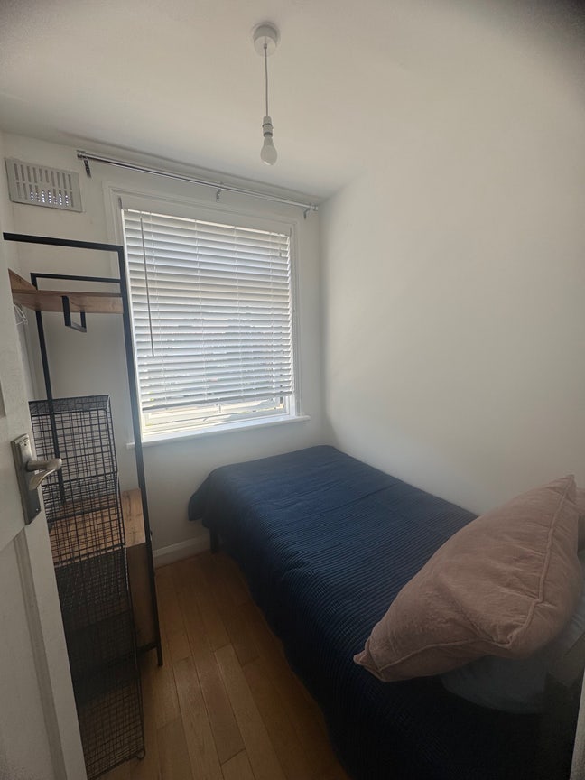 Single Room  close to Enfield Town Main Photo