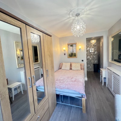 Cozy+elegant Studio@West Acton Main Photo