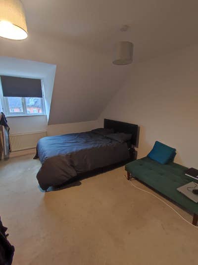 Top Floor Modern Room With En-Suite Main Photo