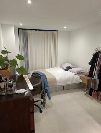 En-suite double bedroom available in 2 bed flat Main Photo