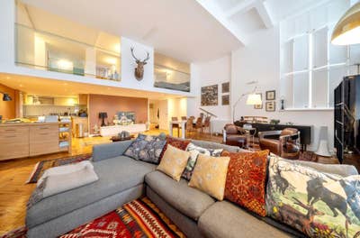 Large 1,500+ Sq Ft. 2 Bed 2 Bath Modern Conversion Main Photo