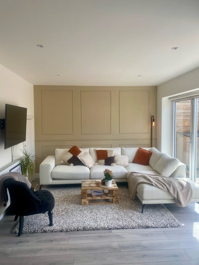 We’re looking for a Lodger   Main Photo