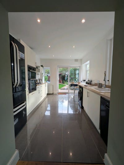 Double room available to rent - Short Term  Main Photo