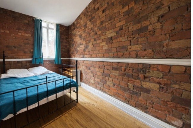 Double Room near cornbrook tram stop  Main Photo