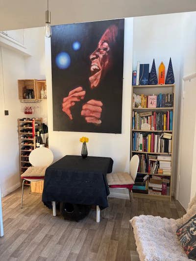 Temporary Flatmate Main Photo