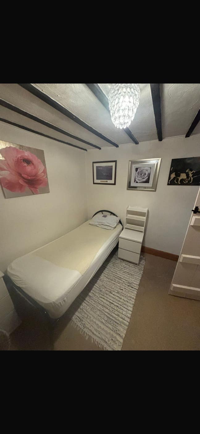 Single Room in Lovely Cottage,All Bills WIFI Incl  Main Photo