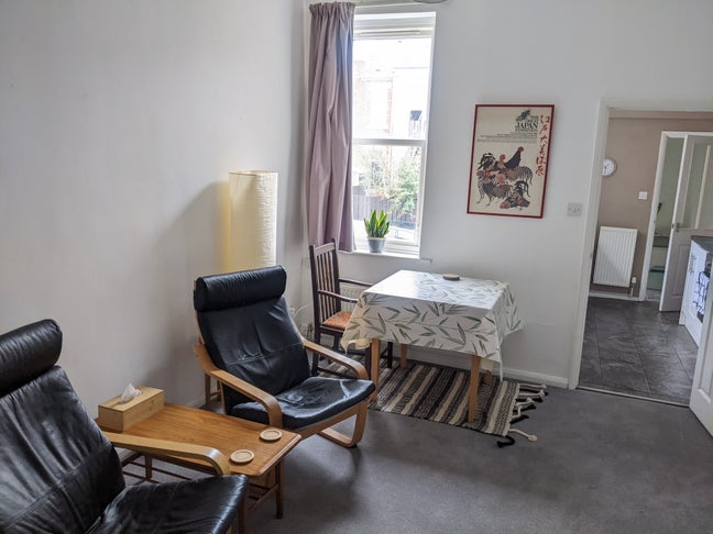 Large light double room by Heaton Park Main Photo