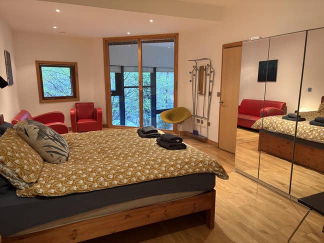 Stunning maisonette on the canal in Hackney Wick Main Photo